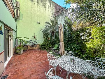 Casa de 3 dormitorios con oficina, quincho, patio y terraza
