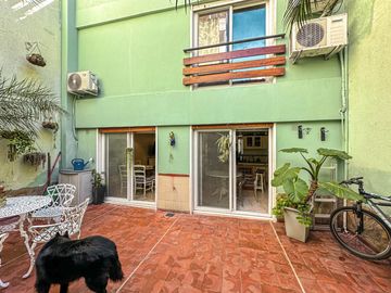Casa de 3 dormitorios con oficina, quincho, patio y terraza