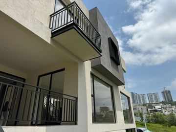 Casa  nueva en venta Bosque Real