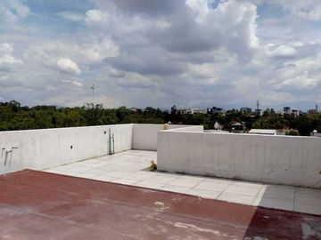 Hermoso PH con Roof Garden con acceso directo en Roma Sur
