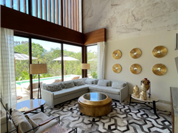 VILLA ROSEWOOD DE LUJO