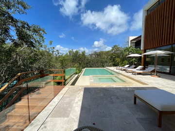 VILLA ROSEWOOD DE LUJO