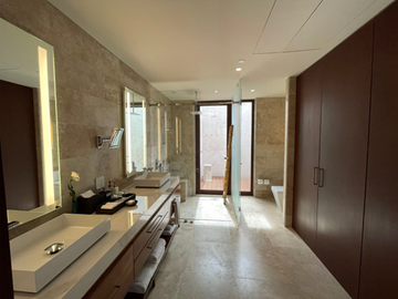 VILLA ROSEWOOD DE LUJO