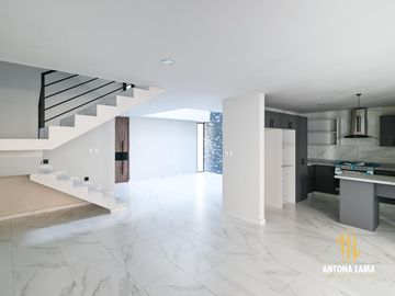 Casa en venta en Parque Quintana Roo, Lomas de Angelópolis III