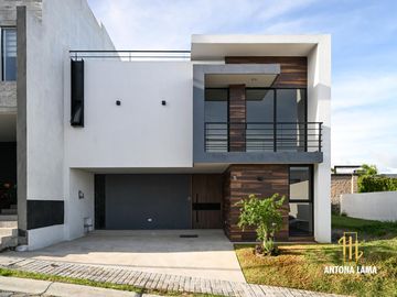 Casa en venta en Parque Quintana Roo, Lomas de Angelópolis III