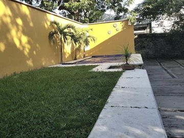 Venta renta Casa Sola Comercial en Palmira Tinguindin / Cuernavaca Morelos
