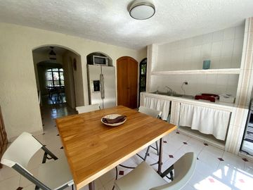 Venta renta Casa Sola Comercial en Palmira Tinguindin / Cuernavaca Morelos