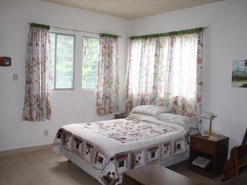 Venta y Renta de Casa sola frente al Lienzo Charro, Cuernavaca Morelos