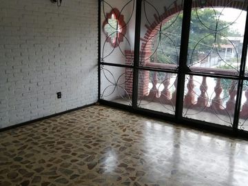 Casa Sola en Venta  Col Chapultepec Cuernavaca, Morelos