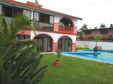 Casa Sola en Venta  Col Chapultepec Cuernavaca, Morelos