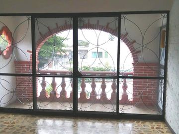 Casa Sola en Venta  Col Chapultepec Cuernavaca, Morelos