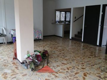 Casa Sola en Venta  Col Chapultepec Cuernavaca, Morelos