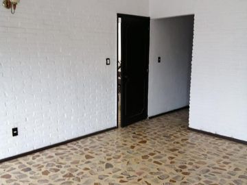 Casa Sola en Venta  Col Chapultepec Cuernavaca, Morelos