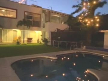 Casa en Venta con seguridad, Lomas de Atzingo Cuernavaca, Morelos