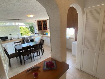 Casa en Venta con seguridad, Lomas de Atzingo Cuernavaca, Morelos