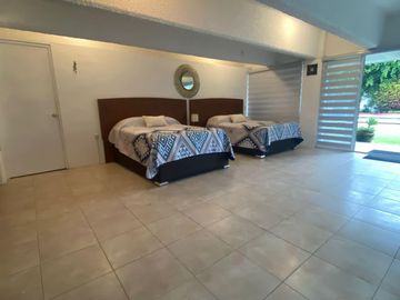 Casa en Venta con seguridad, Lomas de Atzingo Cuernavaca, Morelos