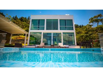 VENDO CABAÑA CON PISCINA EN ALTOS DEL MARIA 2300M2
