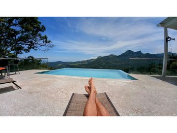 VENDO CABAÑA CON PISCINA EN ALTOS DEL MARIA 2300M2