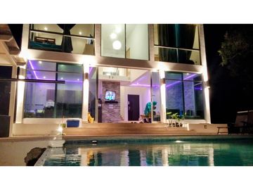 VENDO CABAÑA CON PISCINA EN ALTOS DEL MARIA 2300M2
