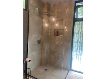 VENTA CASA TOTALMENTE AMOBLADA EN ALTOS DEL MARIA 1500 MT2