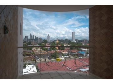 Apartamento en PH Brisas del Carmen, Bella Vista