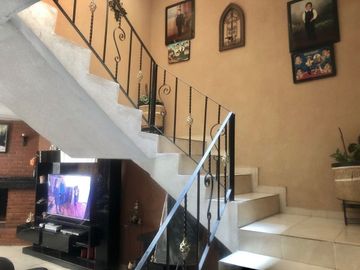 CASA EN VENTA, CUAUTEPEC, DEPORTIVO JUVENTINO ROSAS, EXCELENTE MANTENIMIENTO