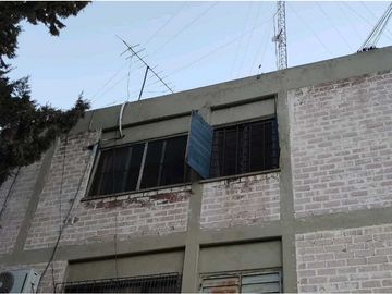 VENTA DE DPTO EN MONOBLOCK SOBRE CALLE MARIANO GÓMEZ, RIVADAVIA-MZA.