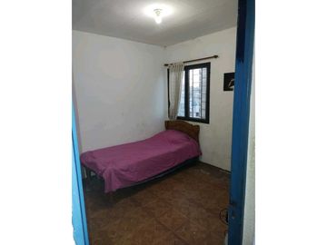 VENTA DE DPTO EN MONOBLOCK SOBRE CALLE MARIANO GÓMEZ, RIVADAVIA-MZA.