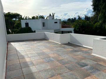 Casa en Fraccionamiento en Lomas de Jiutepec Jiutepec - CRB-1203-Fr