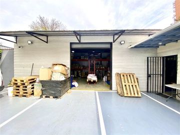 Casa en Venta en Sector Pedro de Valdivia/ Antonio Varas / Casa Comercial / Estacionamientos / Bodega