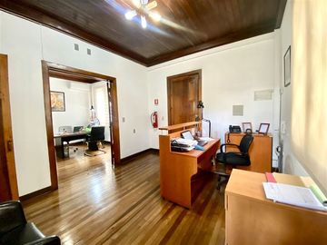 Casa en Venta en Sector Pedro de Valdivia/ Antonio Varas / Casa Comercial / Estacionamientos / Bodega