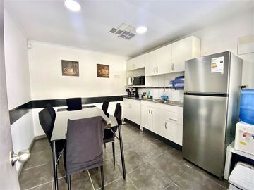 Casa en Venta en Sector Pedro de Valdivia/ Antonio Varas / Casa Comercial / Estacionamientos / Bodega