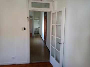 Venta. 2 ambientes. Barracas Muy luminoso.