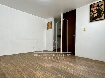 Residencia con espectacular jardín - Fraccionamiento pequeño y muy seguro
