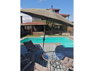 VENTA CASA AMOBLADA / ALGARROBO CENTRO / 5D 3B PISCINA