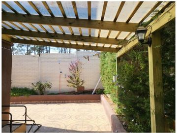 VENTA CASA AMOBLADA / ALGARROBO CENTRO / 5D 3B PISCINA