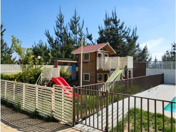 VENTA CASA AMOBLADA / ALGARROBO CENTRO / 5D 3B PISCINA