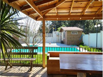 VENTA CASA AMOBLADA / ALGARROBO CENTRO / 5D 3B PISCINA