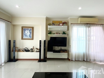 5 Bedroom House for sale in Khlong Chan, Bangkok