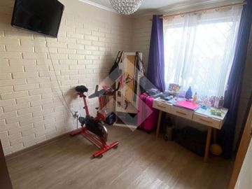 Casa en Venta en Av. Punta Arenas / Lia Aguirre