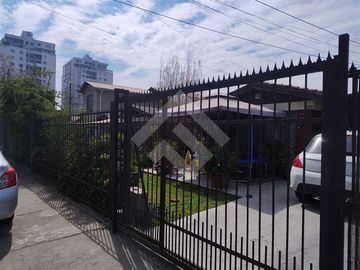 Casa en Venta en Av. Punta Arenas / Lia Aguirre