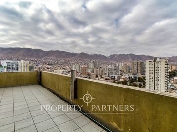 Se vende planta completa para consultas médicas u oficinas.
