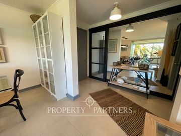 Departamento completamente remodelado con vista a cancha de golf