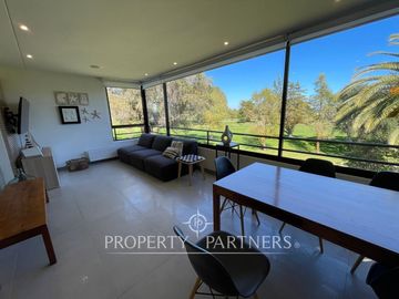 Departamento completamente remodelado con vista a cancha de golf