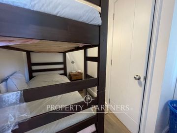 Departamento completamente remodelado con vista a cancha de golf
