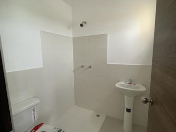 VENTA DE CASA DE DOS PISOS EN URBANIZACION BELLA VITA 2 (LM)
