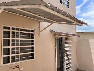 VENTA DE CASA DE DOS PISOS EN URBANIZACION BELLA VITA 2 (LM)