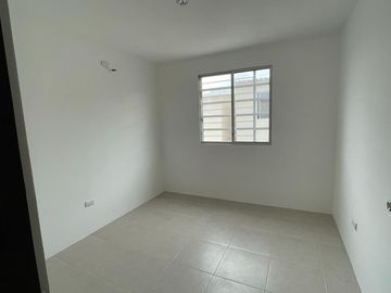 VENTA DE CASA DE DOS PISOS EN URBANIZACION BELLA VITA 2 (LM)