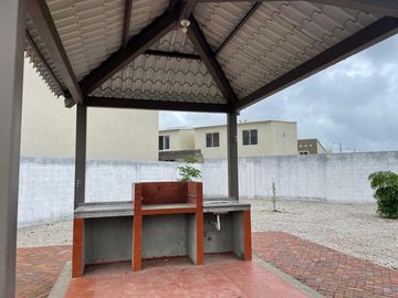 VENTA DE CASA DE DOS PISOS EN URBANIZACION BELLA VITA 2 (LM)
