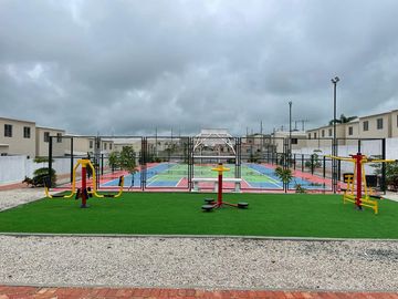 VENTA DE CASA DE DOS PISOS EN URBANIZACION BELLA VITA 2 (LM)